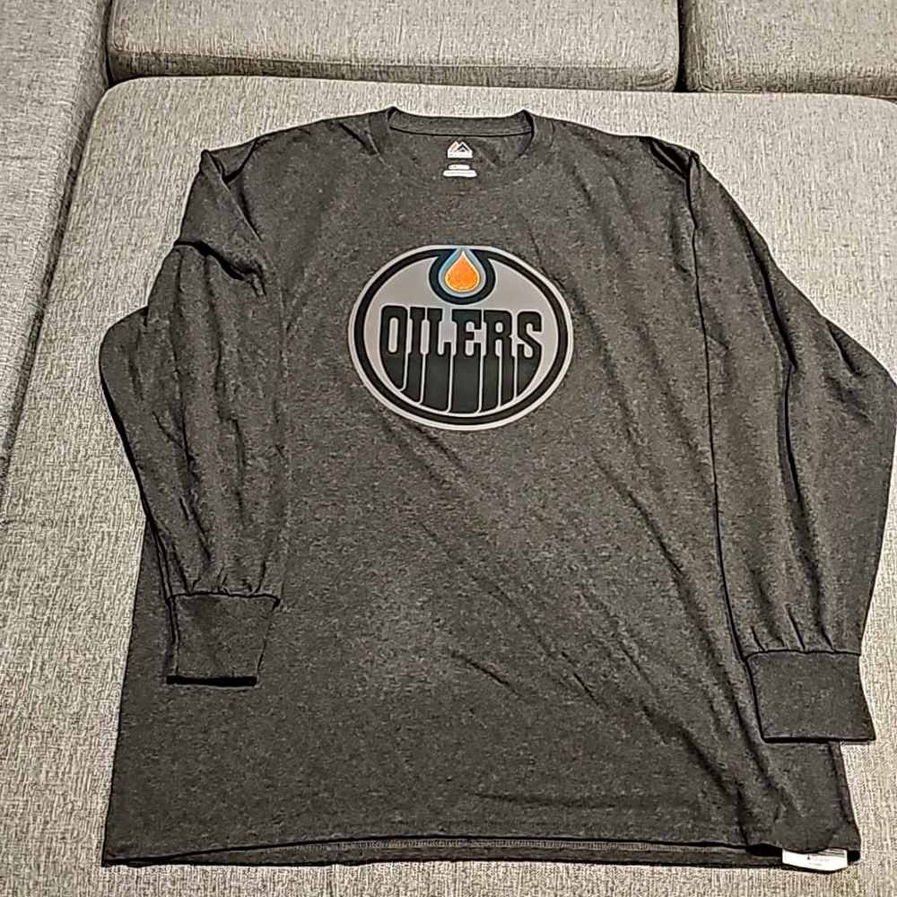 Edmonton Oilers crested long sleeve T